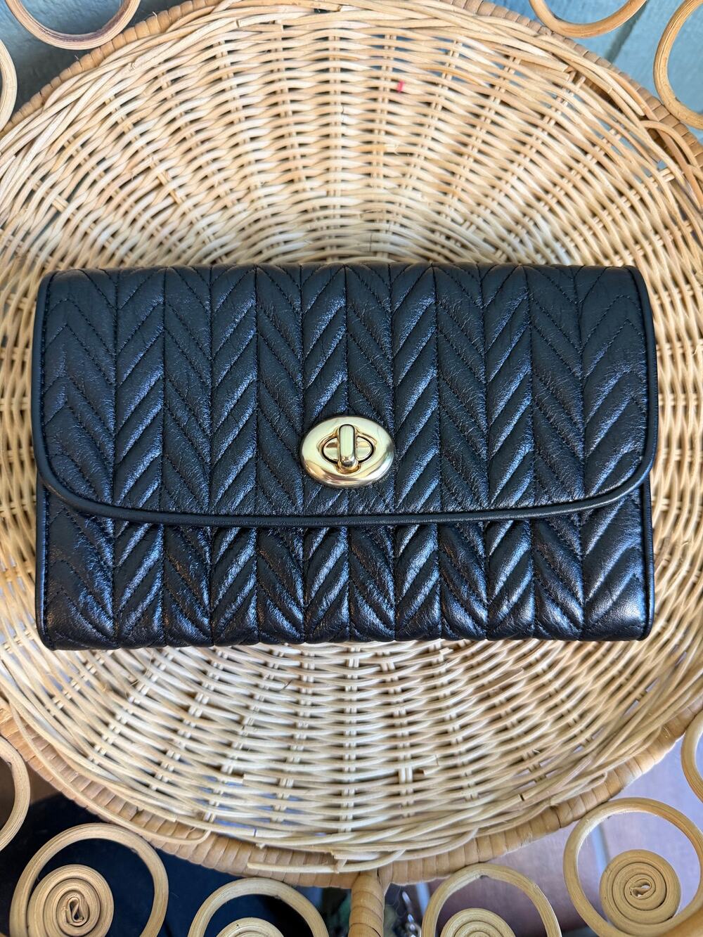 Coach F76823 Chain Wallet Quilting Black Leather Crossbody Bag